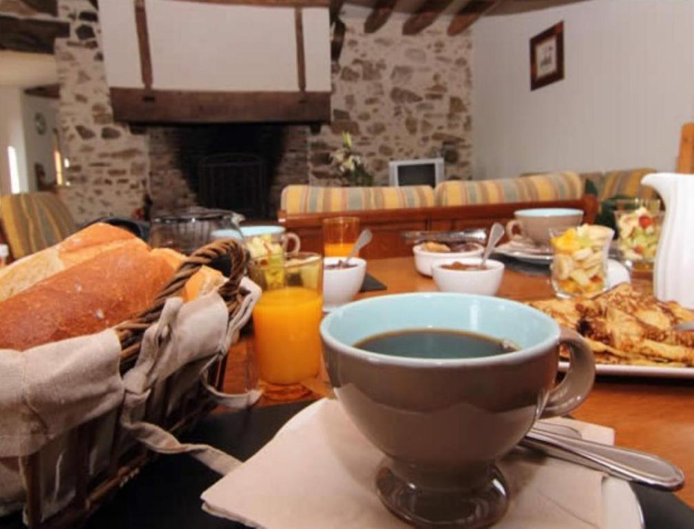 Chambres D'Hotes Le Chateau Rouge Saint-Germain-sur-Moine Екстериор снимка
